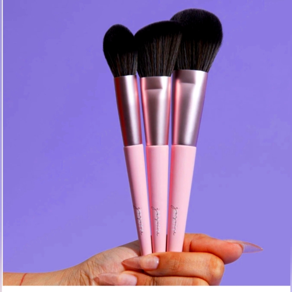 5/75$ JAZMINE BEAUTY Complexion Brush Trio